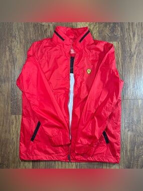 Scuderia Ferrari Red Windbreaker Jacket XL Lightweight Hidden Hood